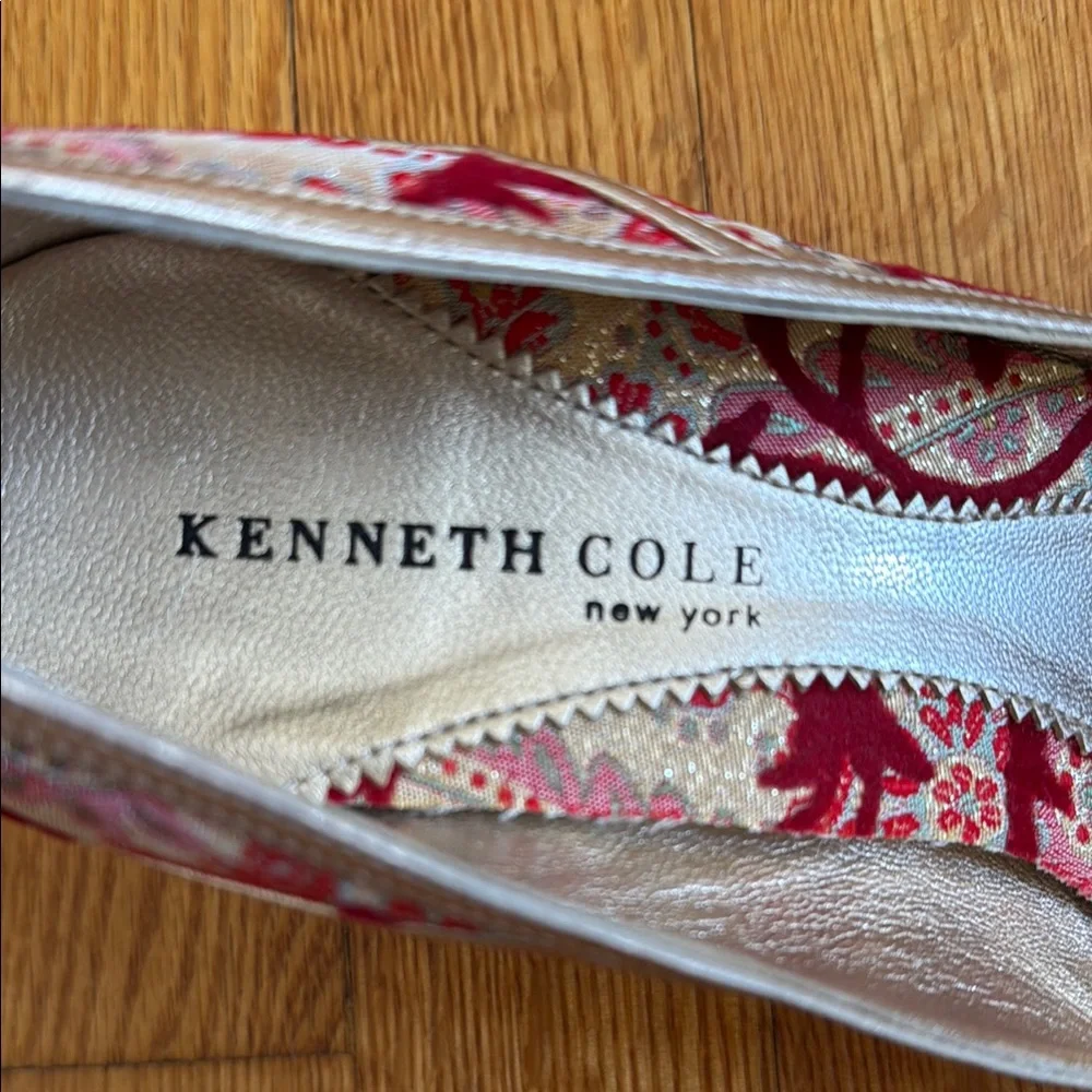 Kenneth Cole Red, Gold and Cream Heels with Artistic Flair